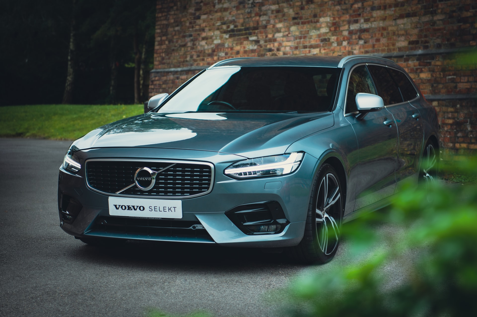 Volvo Car Services - Evolve Automotive