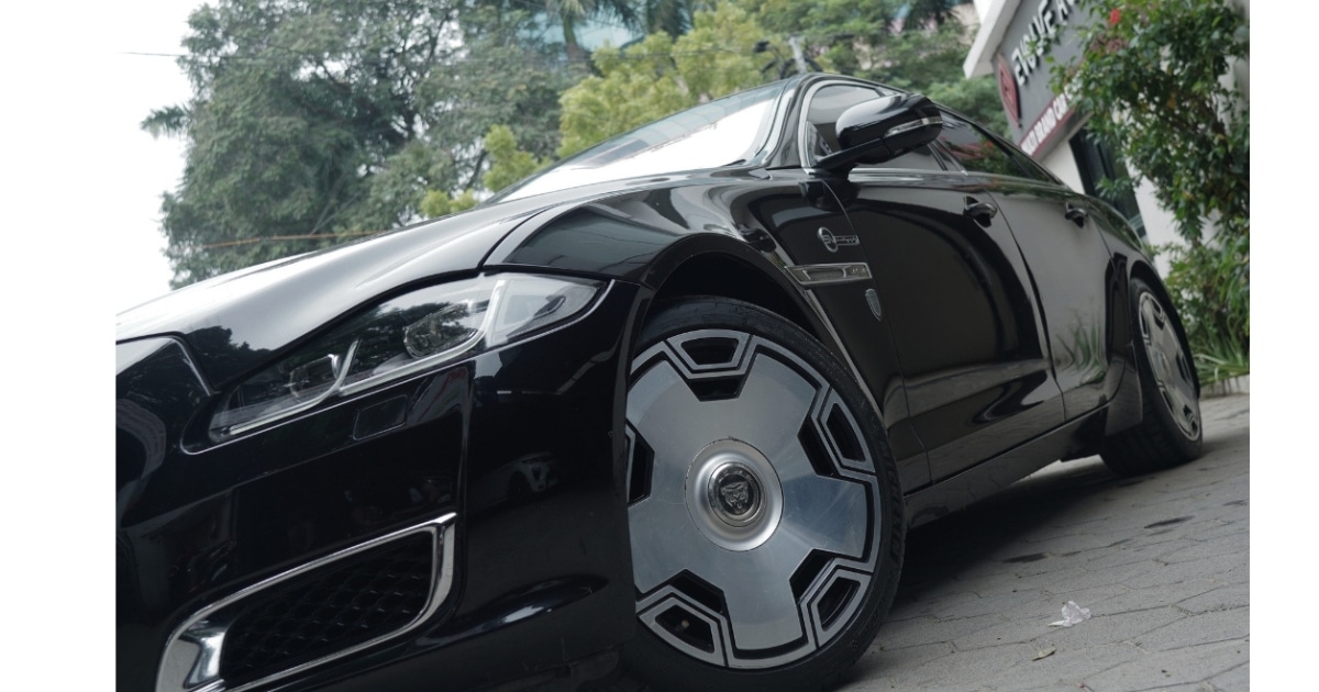 Jaguar XJL oil service and air suspension replacement at Evolve Automotive Guindy Chennai